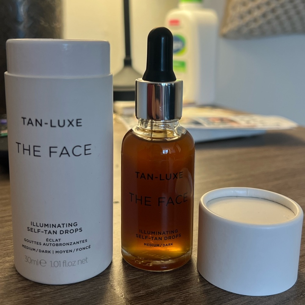 Brand new never used tan-luxe the face
